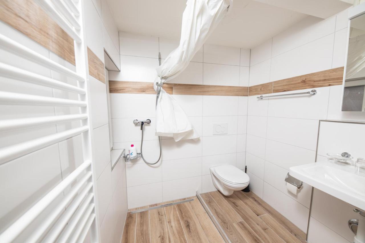 Appartamento Haus Astoria Saas-Grund Esterno foto